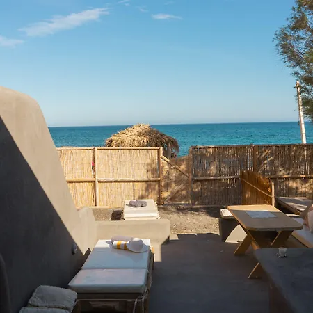 Demilmar Luxury Suites-3